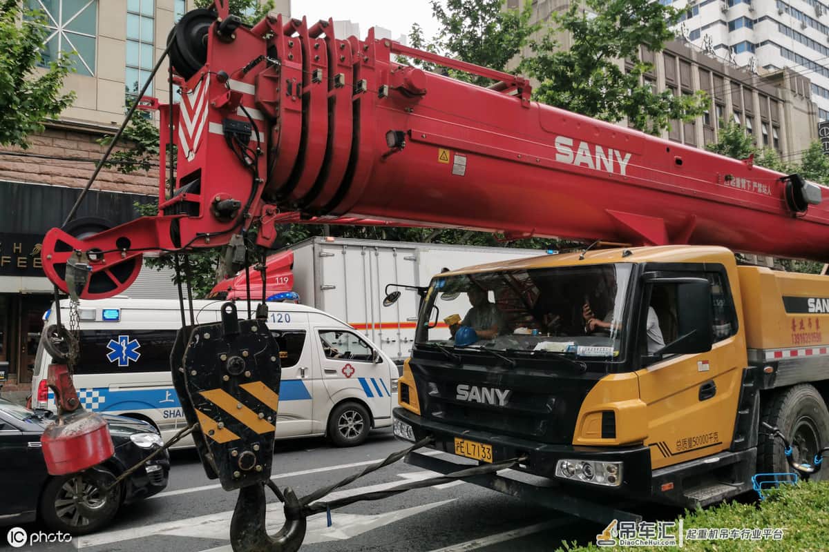 工程车之大吊车
