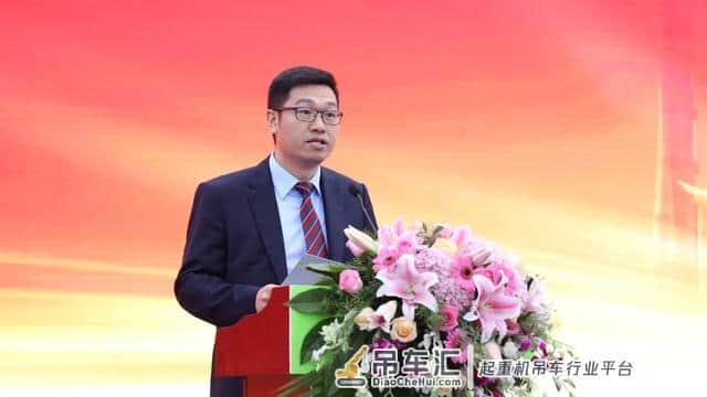 打破外资品牌垄断!全球最大吨位内爬式动臂塔机在中联重科下线