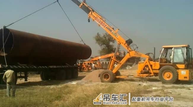 世界首款8轴千吨级徐工XCA1200起重机模型