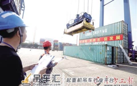 广州港集团举办起重机司机技能竞赛暨职工技能竞赛总结表彰大会