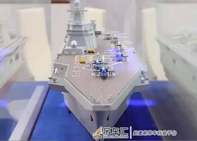 为了一雪西方封锁之耻，全球2号大国开建航母，东方龙门吊成关键