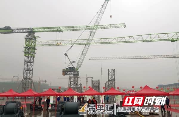 赞!中联重科建筑起重机械成功跨越百亿大关