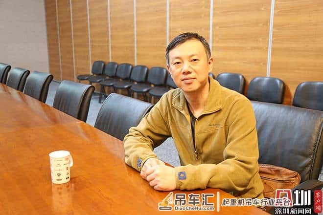 专访岸吊操作师黄星:在集装箱码头实现人生价值