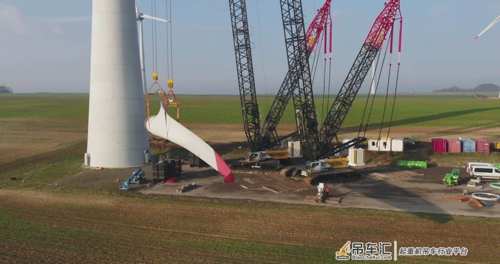 罕见土豪工程!两台德马格cc3800履带吊干风电