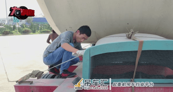 20万“天价施救”贺氏吊装被立案调查 ? 货车司机:这么多天老婆终于有笑脸了