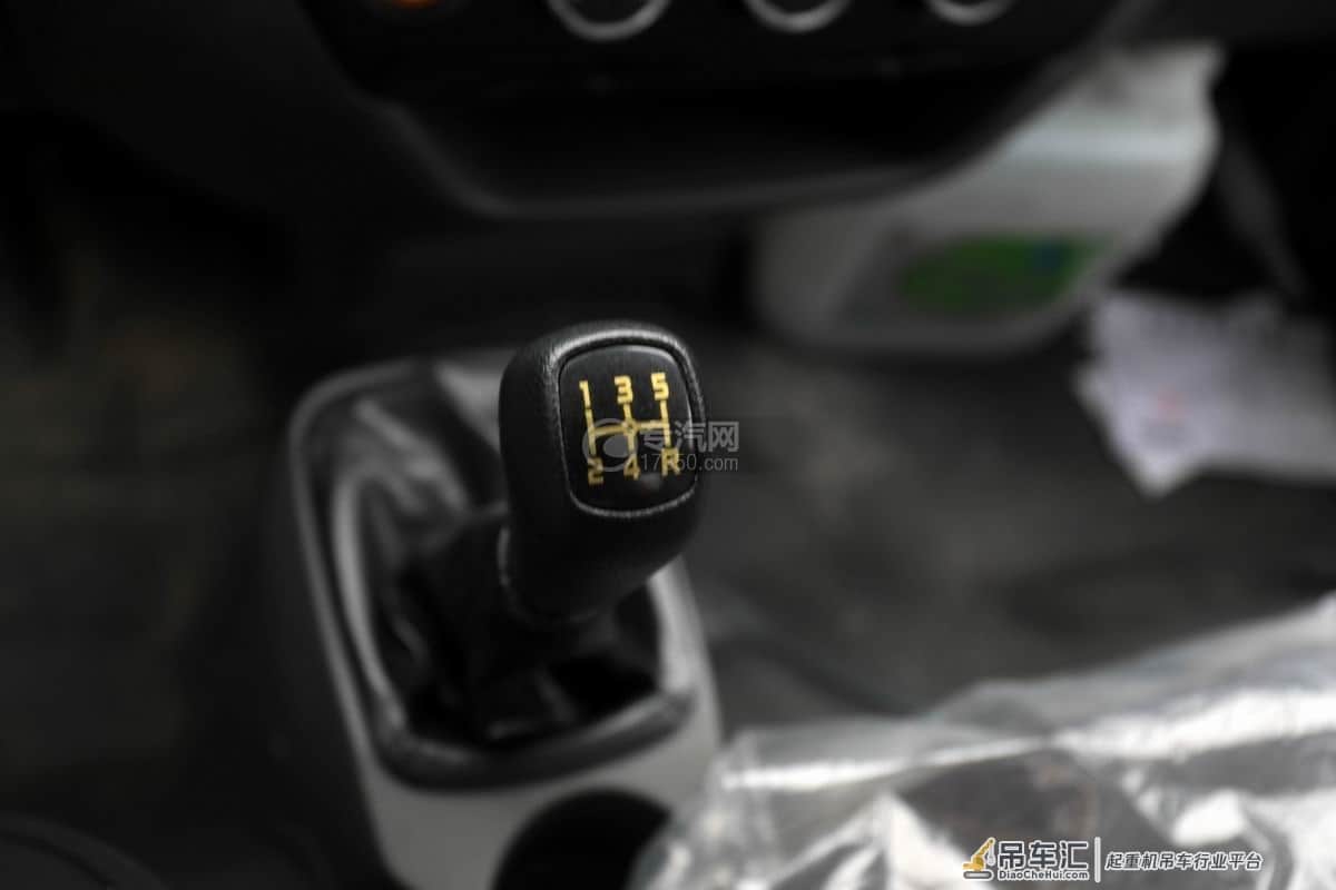迷你折臂吊 缔途1.8吨国六折臂随车吊