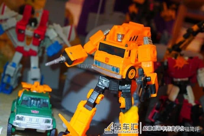 变形金刚 塞伯坦之战,地球崛起 V级 吊车 展品图 ???P1