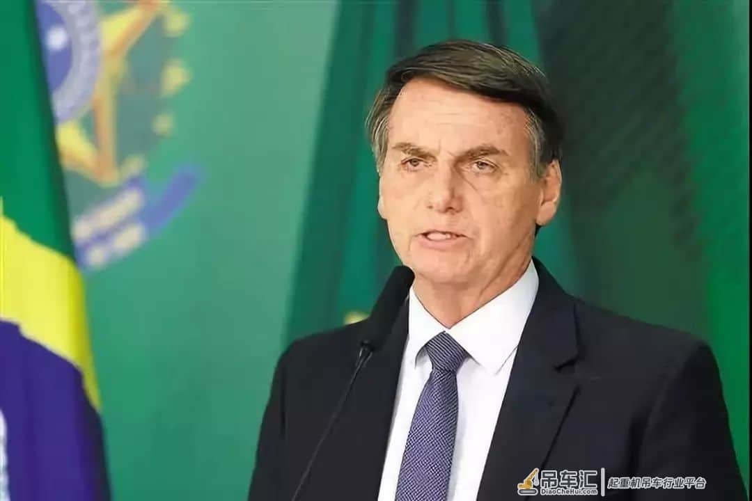 最强跨界!老大哥吊车造腻了?这次他们直接开了家银行...