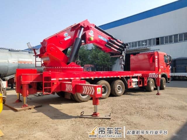 120吨折臂吊现车17年车国五