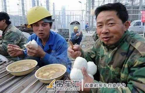 开吊车落下的职业病,老司机全中招