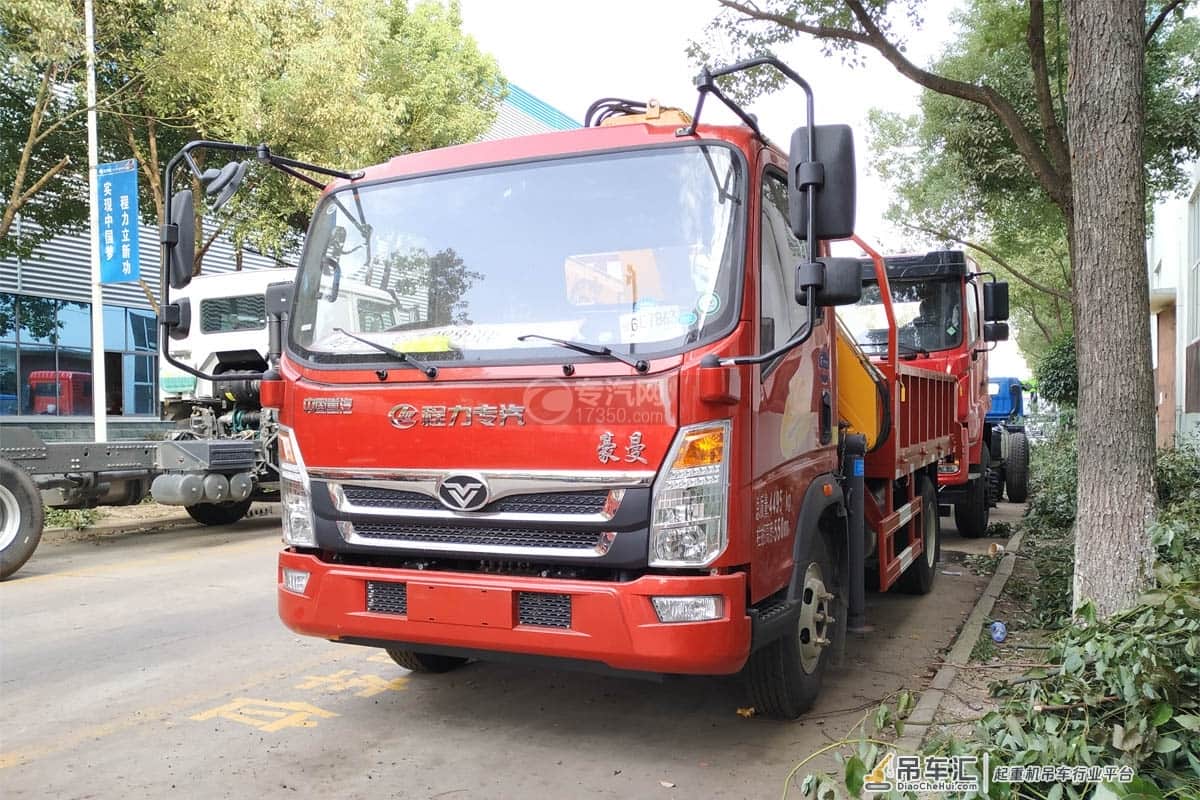小型折臂吊——重汽豪曼3.2吨折臂随车吊