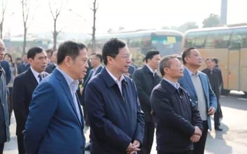 三一重起塔机智能工厂落成，年产8000台，70%工艺由机器人完成