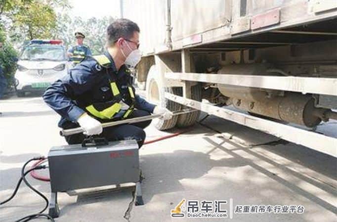 国三吊车还有活路!改造后即可上路,政府全额补贴