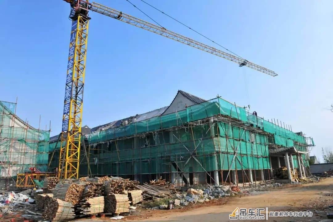 假如马云当年选择开吊车,他今天可能是这样的…