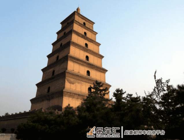 古代建筑技术,那时古人没有吊车,那些高大的建筑是怎么建成的?