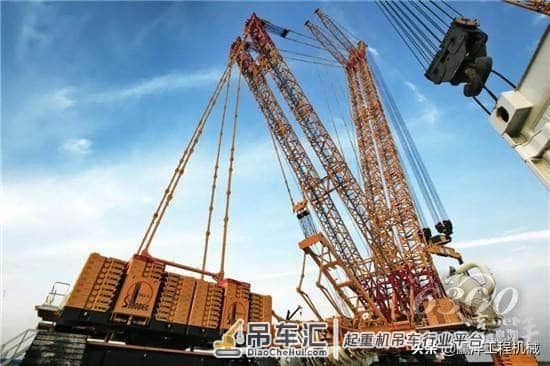 “世界第一吊”徐工四千吨级履带起重机沙特首吊成功