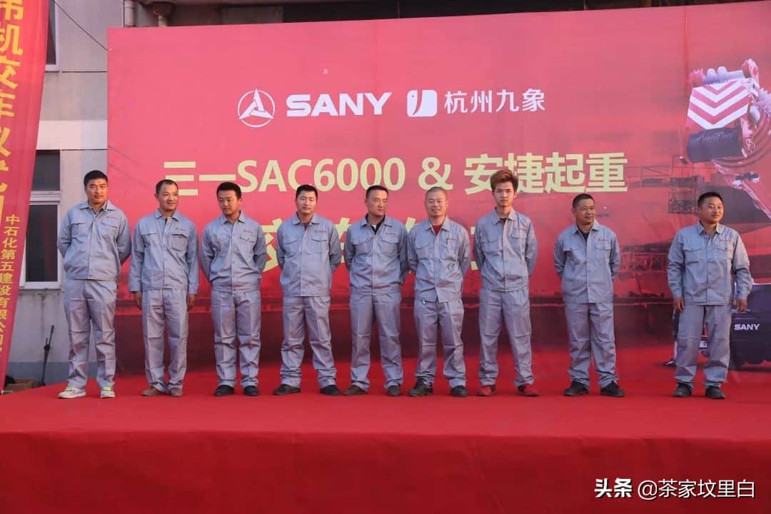 花几百万给吊车建车库,这个宁波老板有点大气