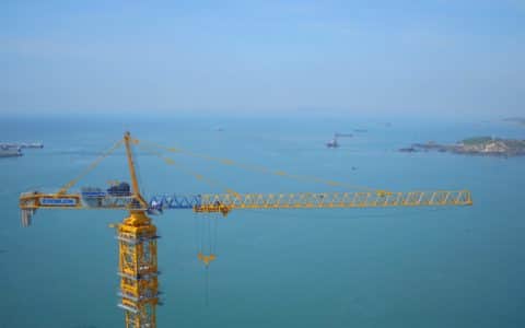 世界最长公铁两用跨海大桥合龙贯通，中联重科塔机深度参建获世界瞩目