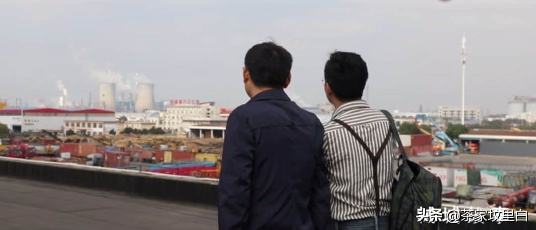 花几百万给吊车建车库，这个宁波老板有点大气