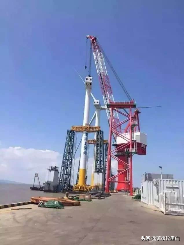 花几百万给吊车建车库,这个宁波老板有点大气