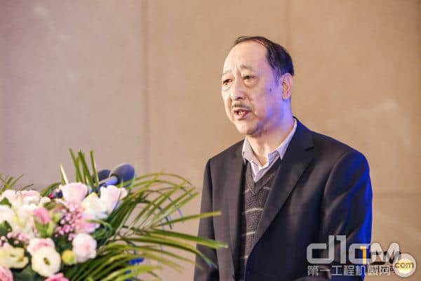 6巨头首次同台 与业界同仁共话工程起重机行业高质量发展
