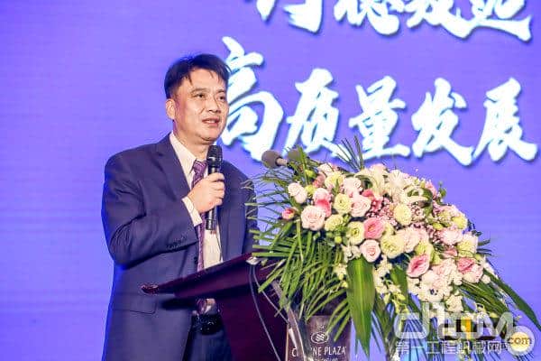 6巨头首次同台 与业界同仁共话工程起重机行业高质量发展