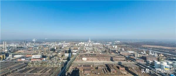 为中国制造点赞!全地面起重机(徐工 XCA100E) 挺进德国鲁尔