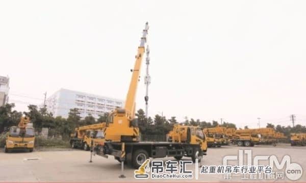 柳工起重机：懂你的产品不止有强悍性能，高效低耗一样不少！