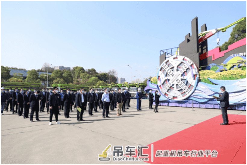 万物竞生长，建设正当时！中联重科近亿元国六混凝土机械奔赴建设
