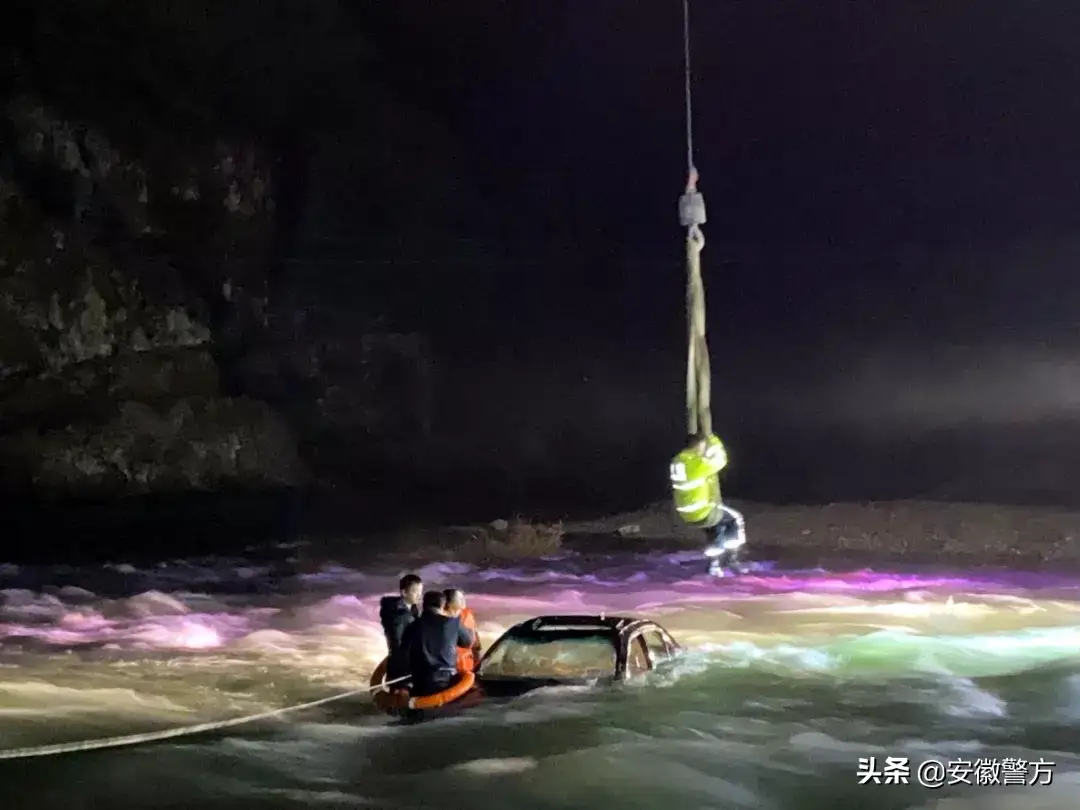 90后民警：“我有起重设备操作资格证，让我上！”