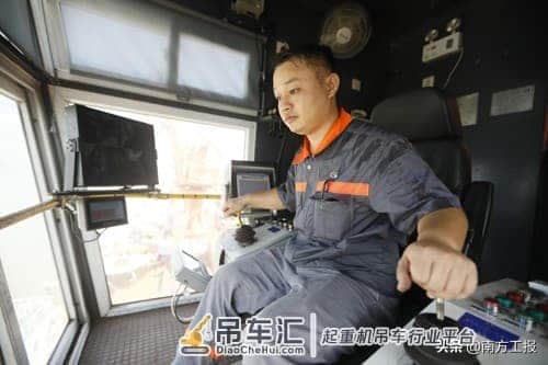 广州港这个起重机司机不简单，老师傅喊他“磨人精”
