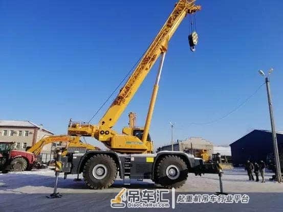 越野轮胎吊再次批量出口海外！两次批量采购，徐工魅力何在？