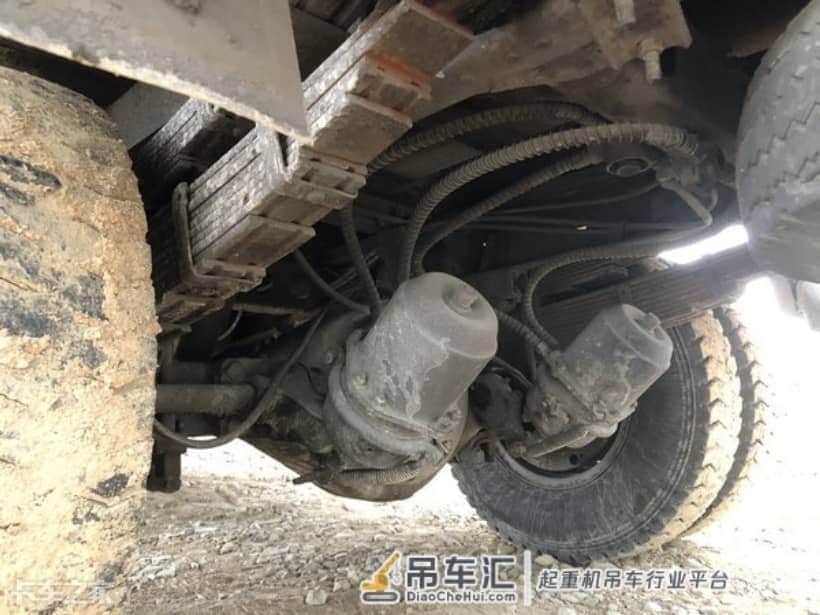 4吨级起重装置+徐工吊机,7年的东风多利卡随车吊干起活来不含糊