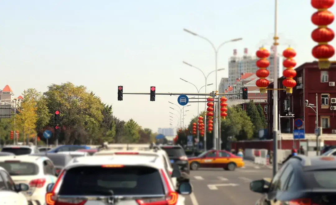 吊司绕不开的焦虑：“又到年关了，是走还是留？”