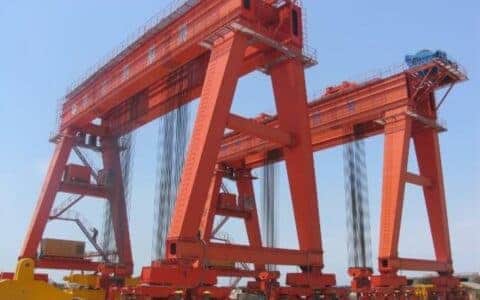 为什么发达的美国、英国要和我们进口龙门吊，他们造不出来吗？