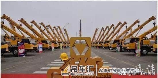 2019年徐工轰动行业的起重机年度大事件