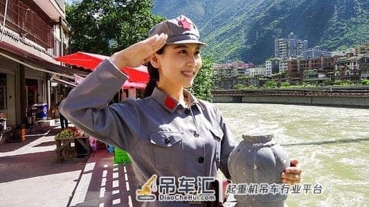 该桥始建清朝,没有起重机40吨铁链如何铺设?看完不得不服!