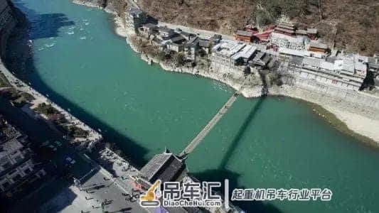 该桥始建清朝,没有起重机40吨铁链如何铺设?看完不得不服!