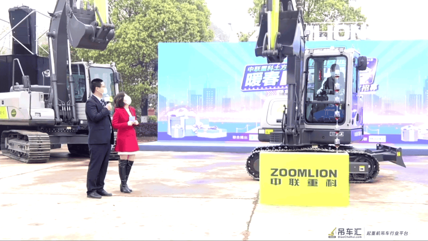 产品经理现身揭秘:一小时订单破600台的中联挖机性能亮点