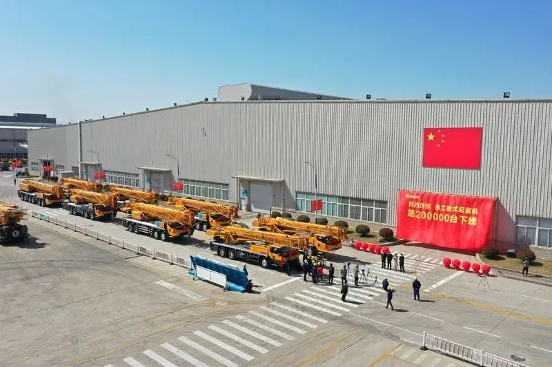 徐工第20万台轮式起重机下线！冲击全球NO.1再进一程