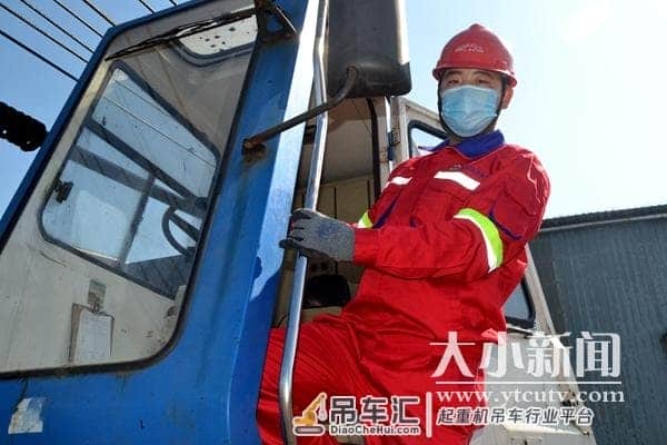 化肥及时送到地头！大港工匠吊装10000袋化肥未划破一袋