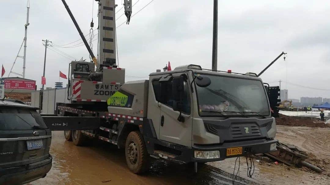 武汉加油!中联重科起重机助力建设武汉火神山医院