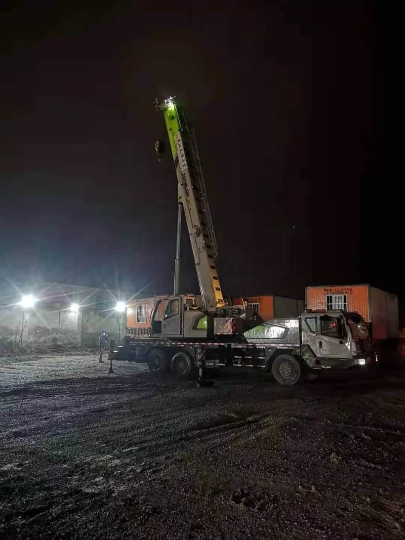 武汉加油!中联重科起重机助力建设武汉火神山医院
