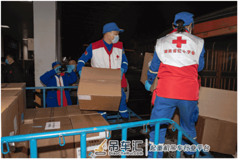 中联重科52.6万只白俄采购医用口罩抵长 火速驰援疫情防控