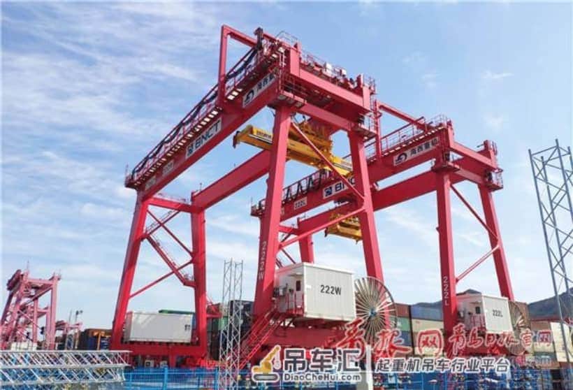 青岛海西重机2台自动化轨道吊交付韩国釜山新港