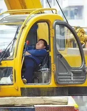 吊友:我怕肺炎,我更怕没钱
