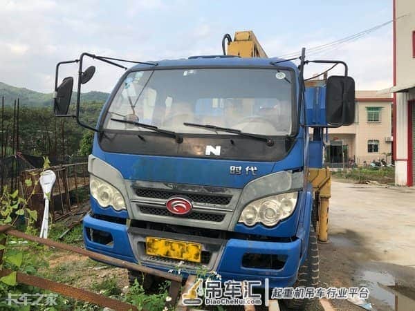 时代栏板车+起重装置，这么实用的随车吊，司机为啥说买后悔了？