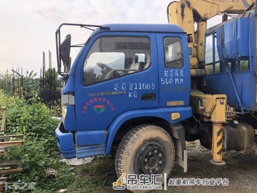 时代栏板车+起重装置，这么实用的随车吊，司机为啥说买后悔了？