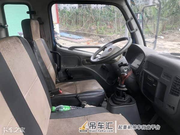时代栏板车+起重装置，这么实用的随车吊，司机为啥说买后悔了？