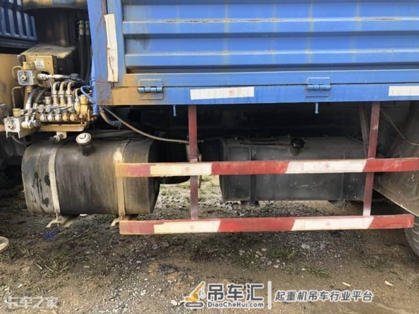 时代栏板车+起重装置，这么实用的随车吊，司机为啥说买后悔了？